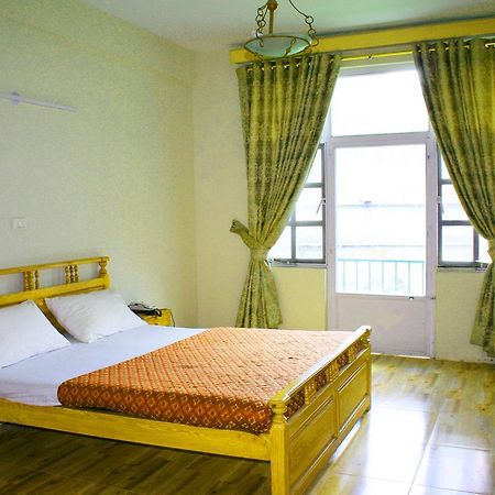 Pine Top Hotels Наран Экстерьер фото