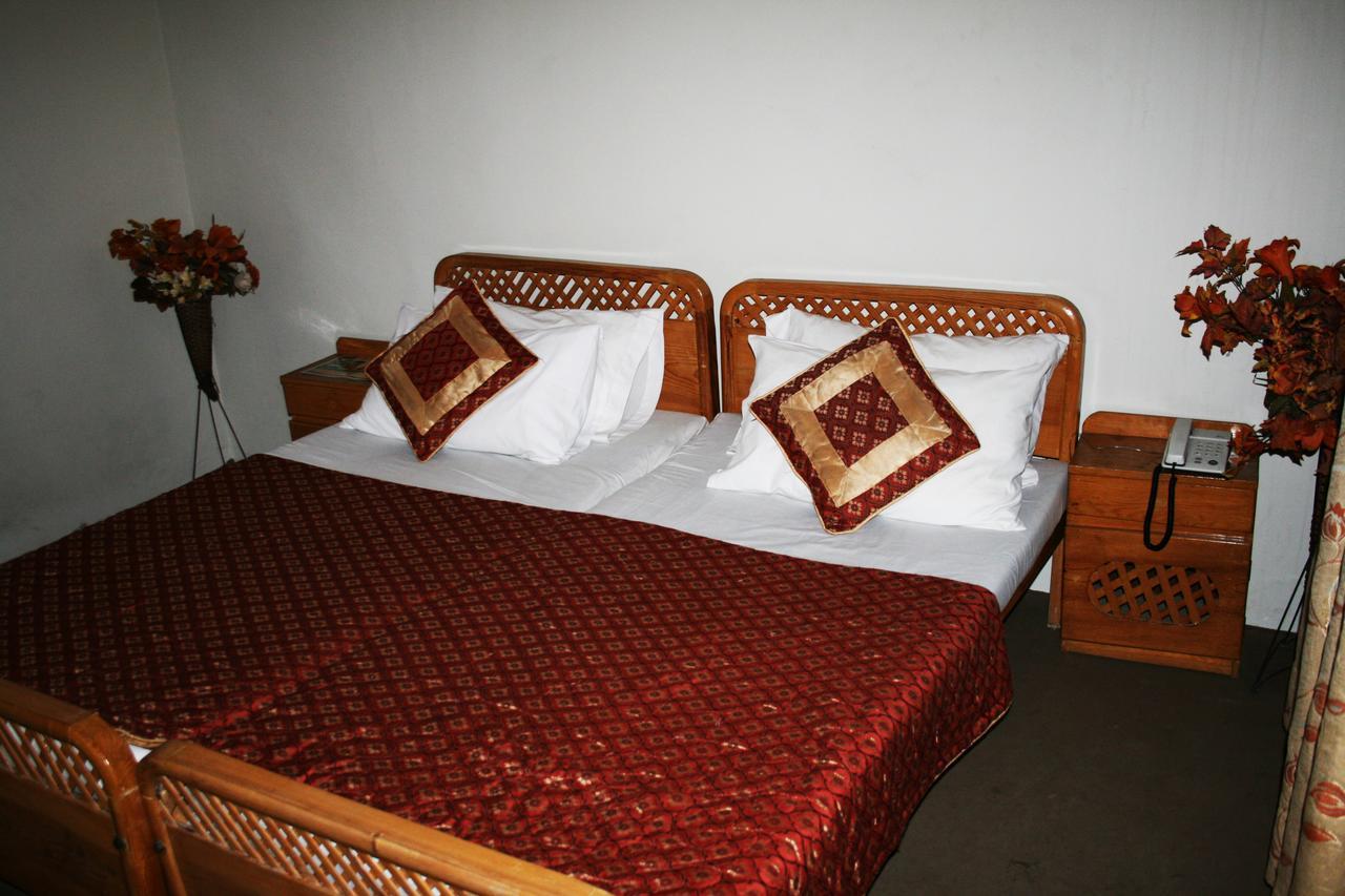 Pine Top Hotels Наран Экстерьер фото