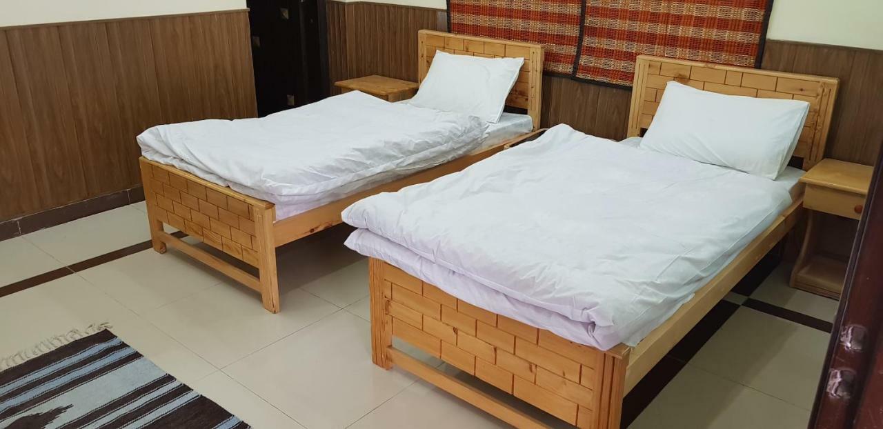Pine Top Hotels Наран Экстерьер фото